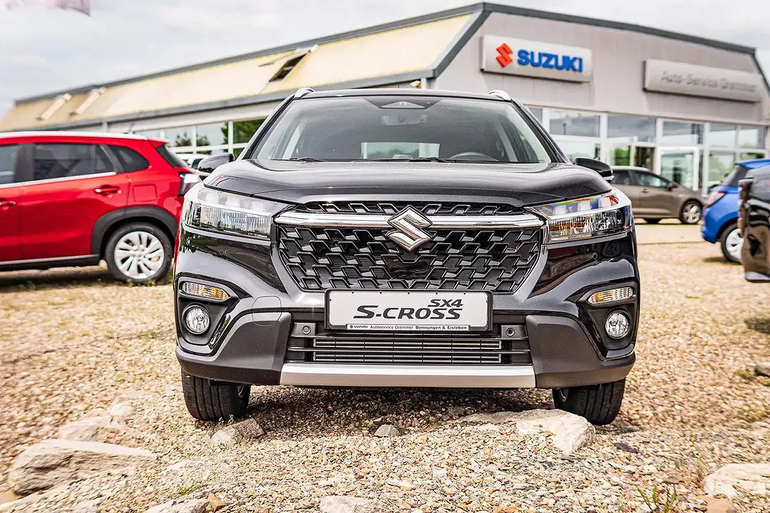 Suzuki S-Cross - Thumbnail 2