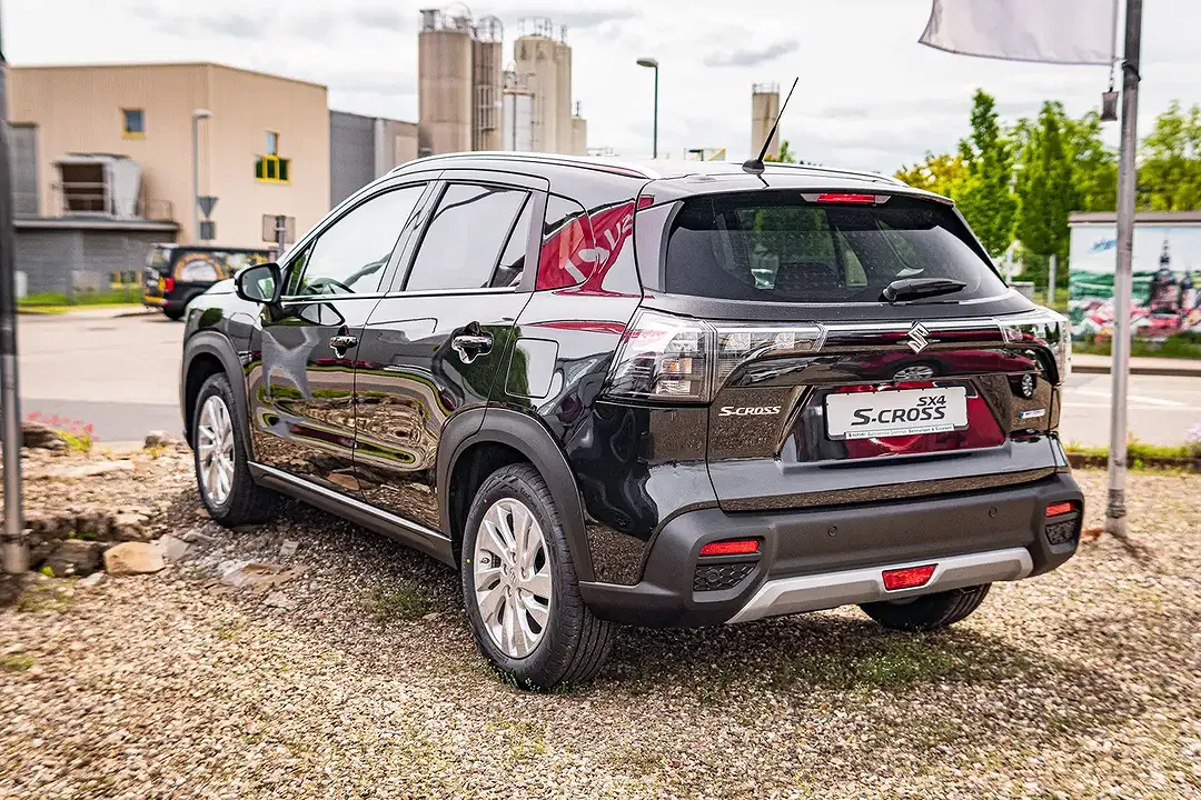 Suzuki S-Cross - Thumbnail 4