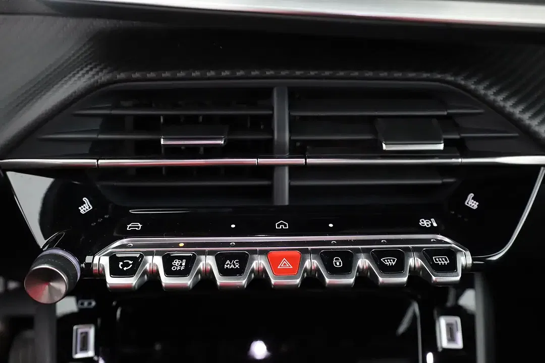 Peugeot 2008 - Thumbnail 11