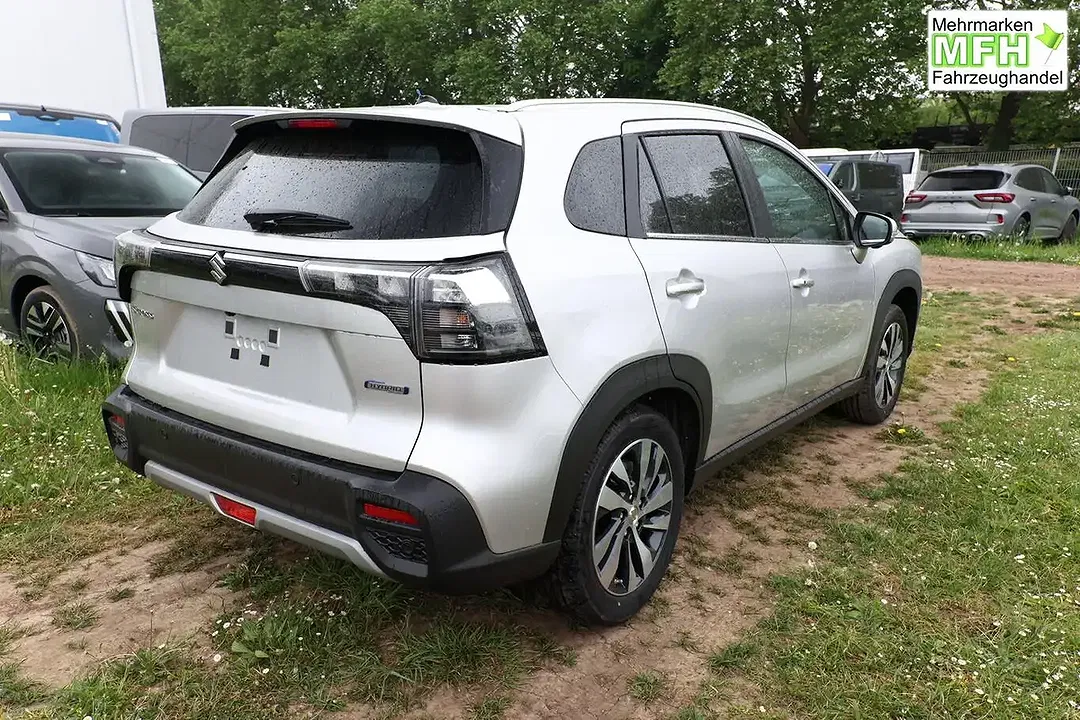 Suzuki S-Cross - Thumbnail 2