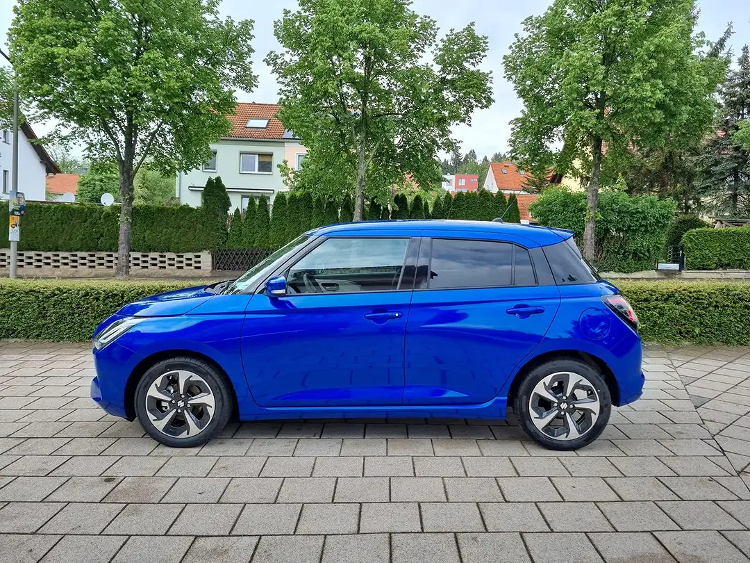 Suzuki Swift - Thumbnail 2