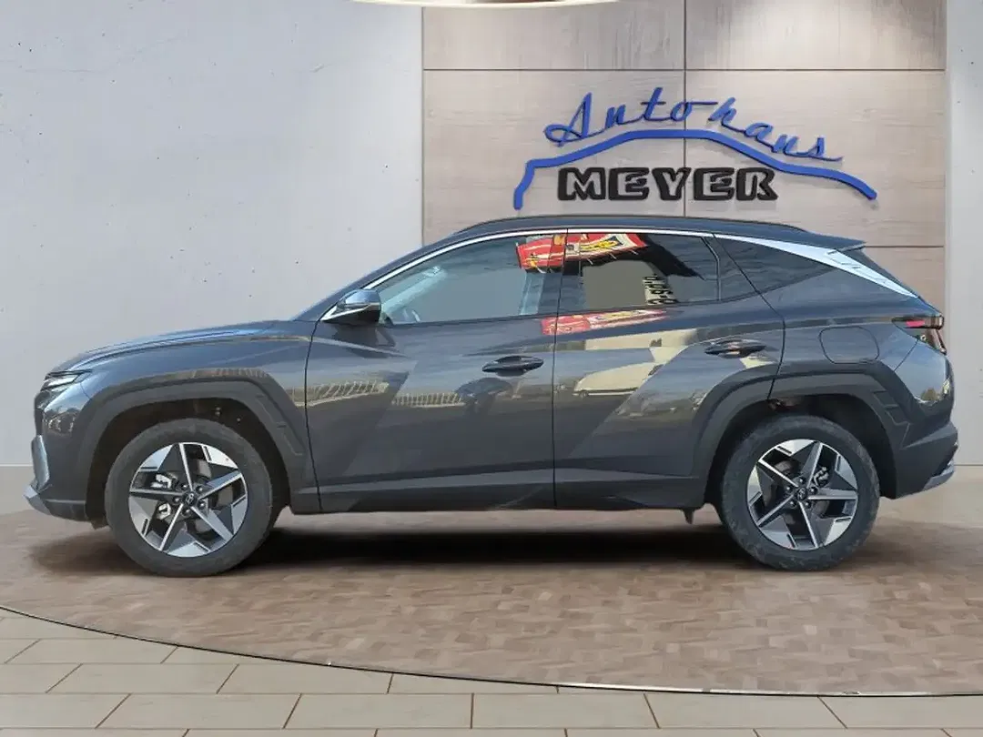 Hyundai TUCSON - Thumbnail 3