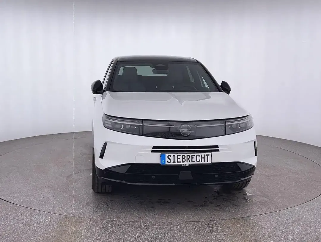 Opel Grandland - Thumbnail 2