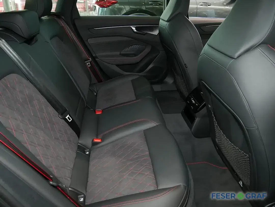 Audi A6 - Thumbnail 5