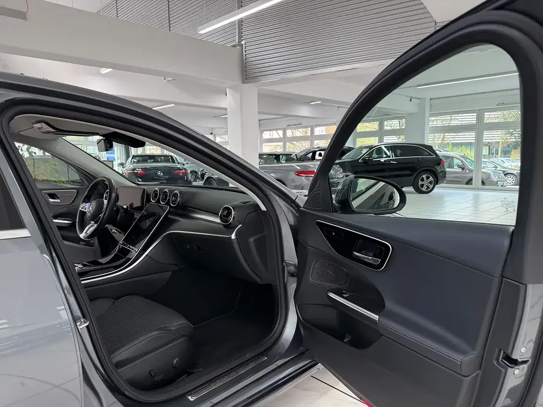 Mercedes-Benz C 200 - Thumbnail 10