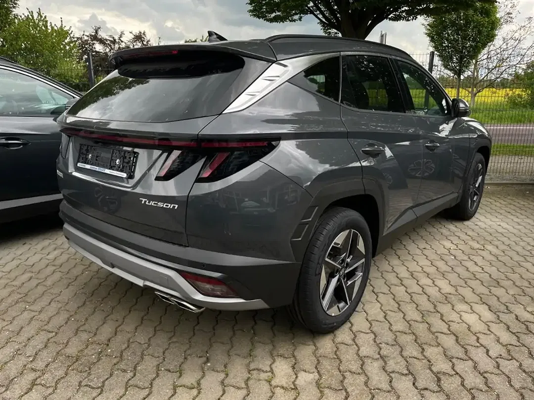 Hyundai TUCSON - Thumbnail 3
