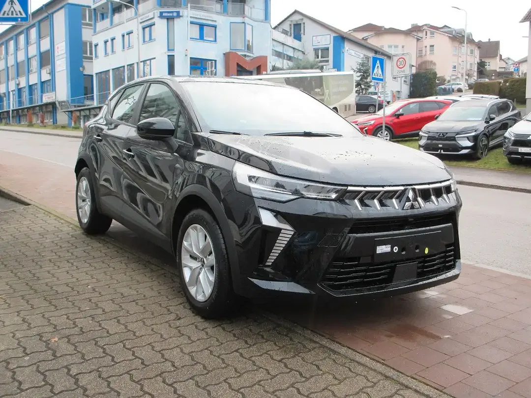 Mitsubishi ASX - Thumbnail 2