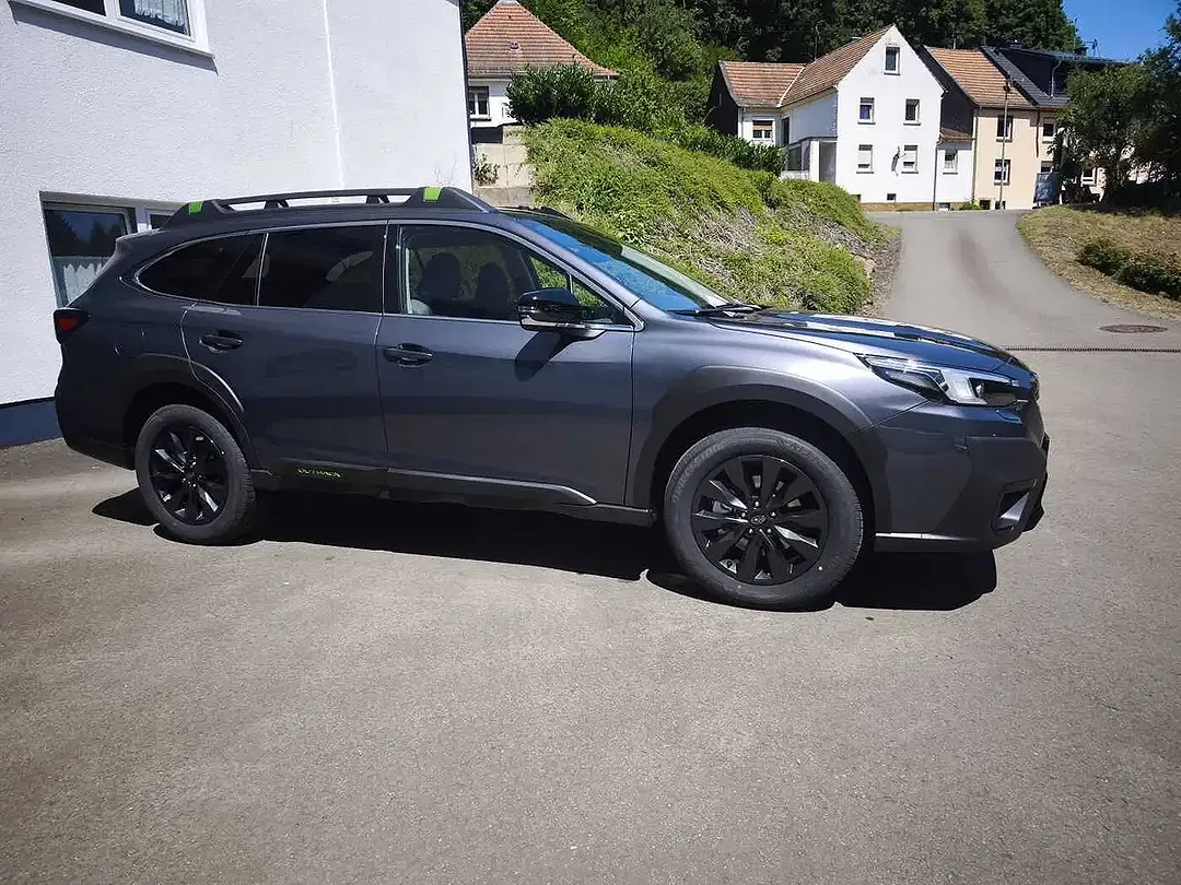 Subaru OUTBACK - Thumbnail 3