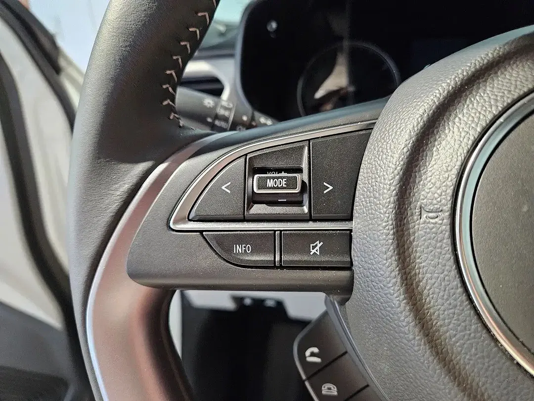 Suzuki Swift - Thumbnail 6