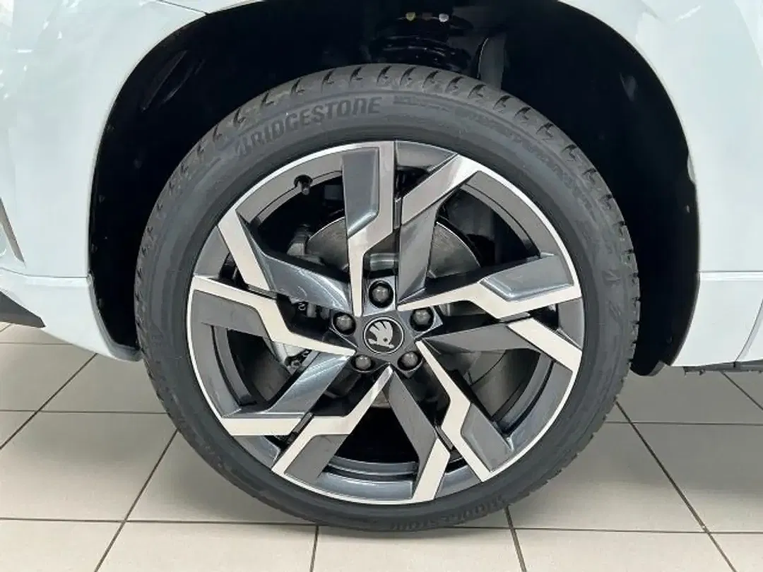 Skoda Karoq - Thumbnail 11