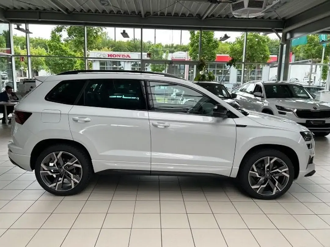 Skoda Karoq - Thumbnail 5