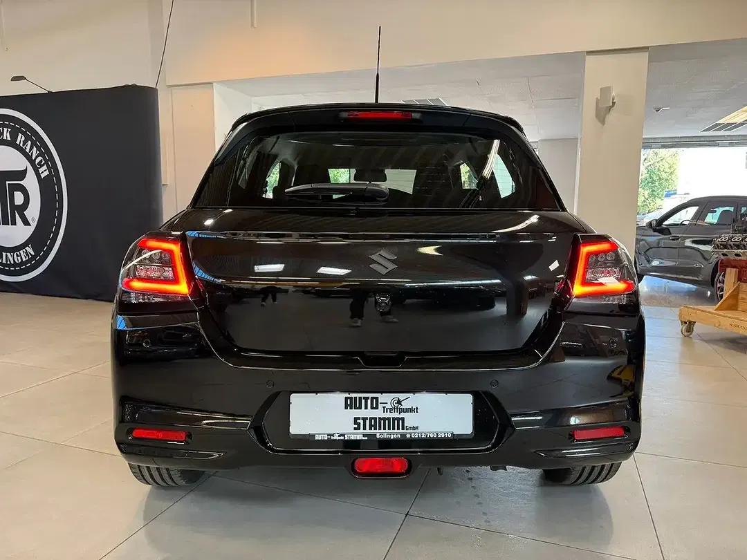 Suzuki Swift - Thumbnail 6