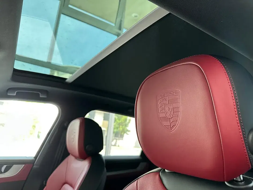 Porsche Cayenne - Thumbnail 4