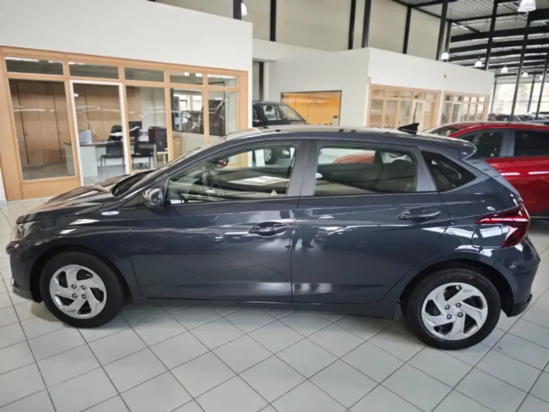 Hyundai i20 - Thumbnail 4