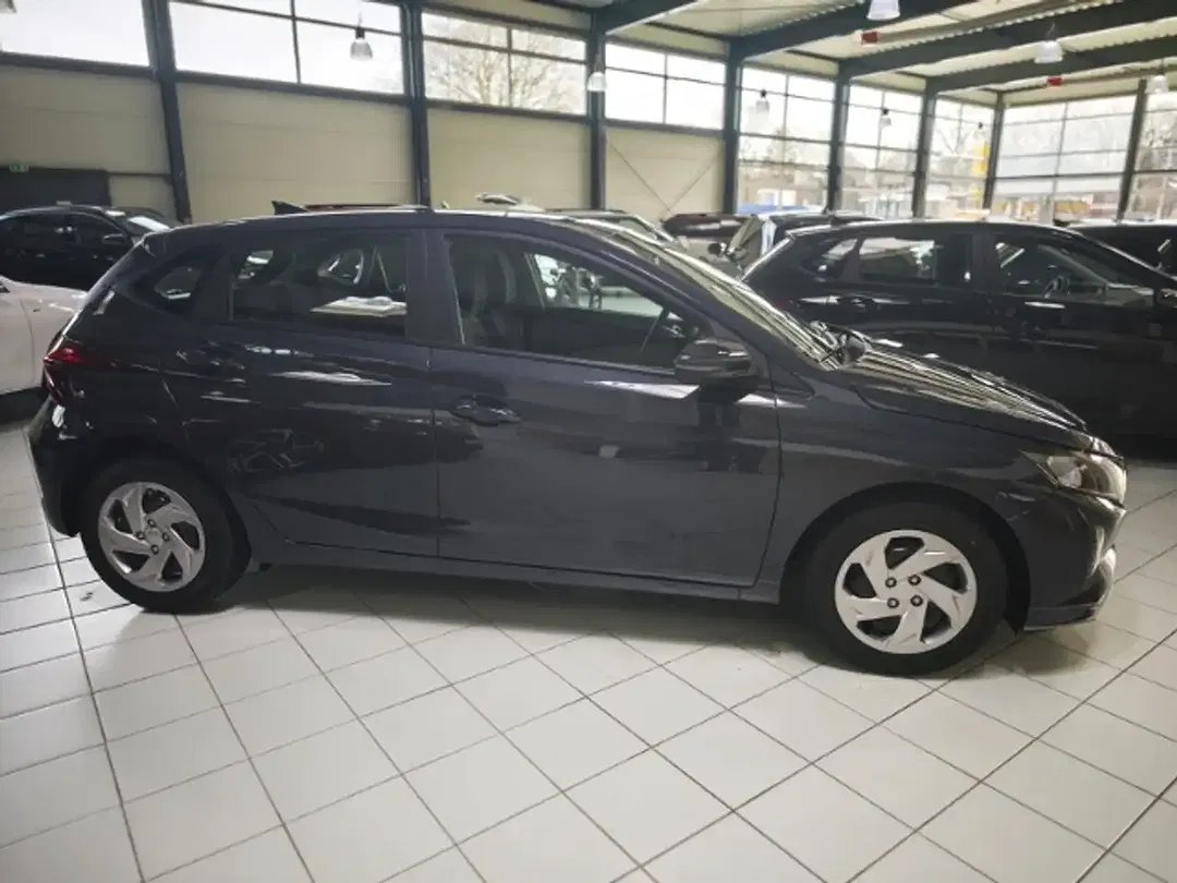 Hyundai i20 - Thumbnail 5