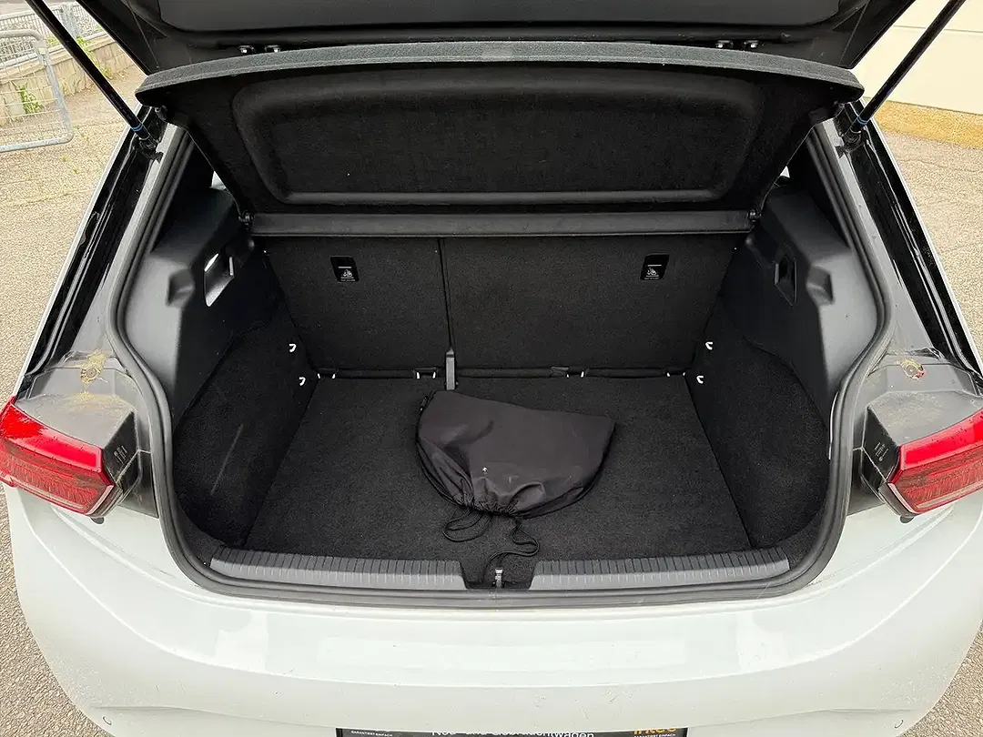 Volkswagen ID.3 - Thumbnail 12