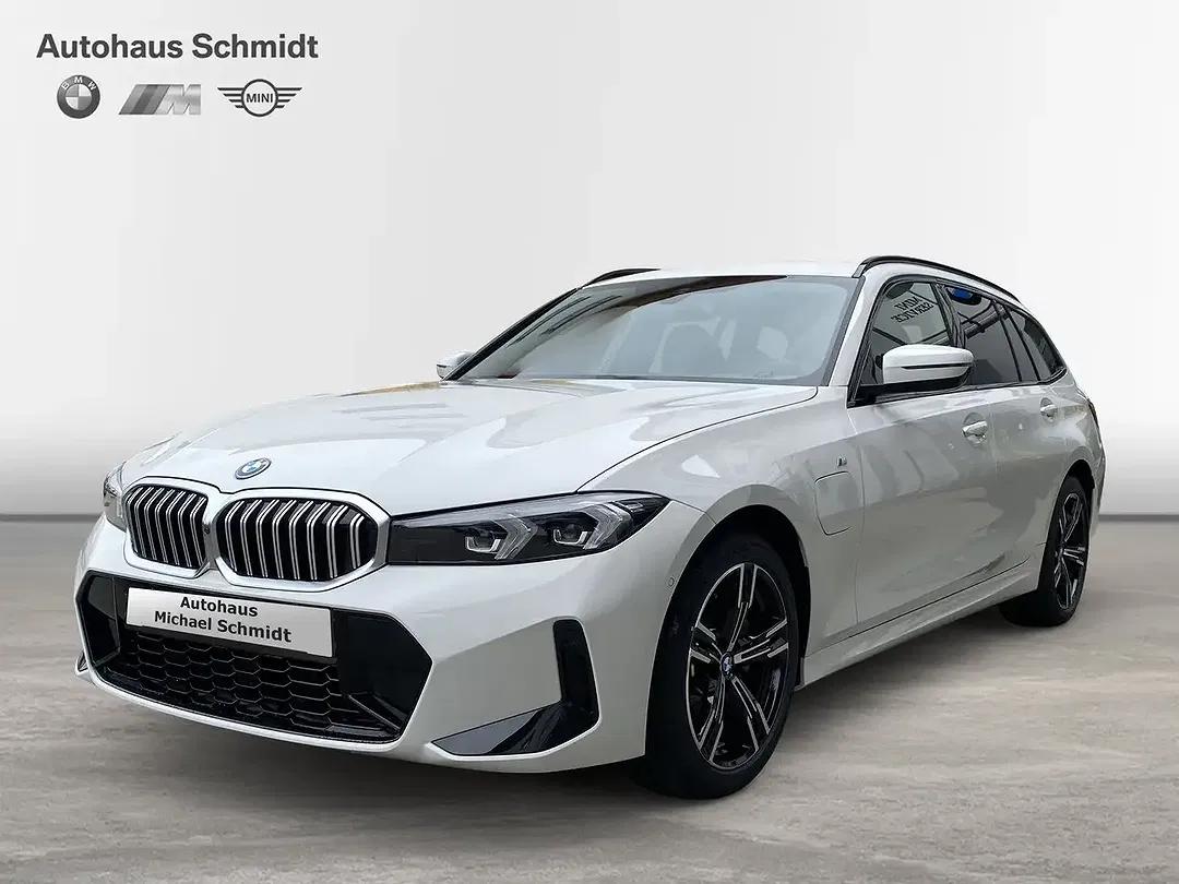 BMW 330 - Thumbnail 1