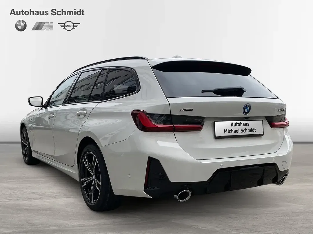 BMW 330 - Thumbnail 3