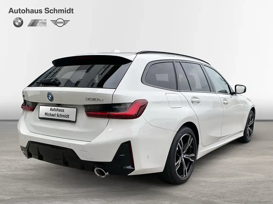 BMW 330 - Thumbnail 5