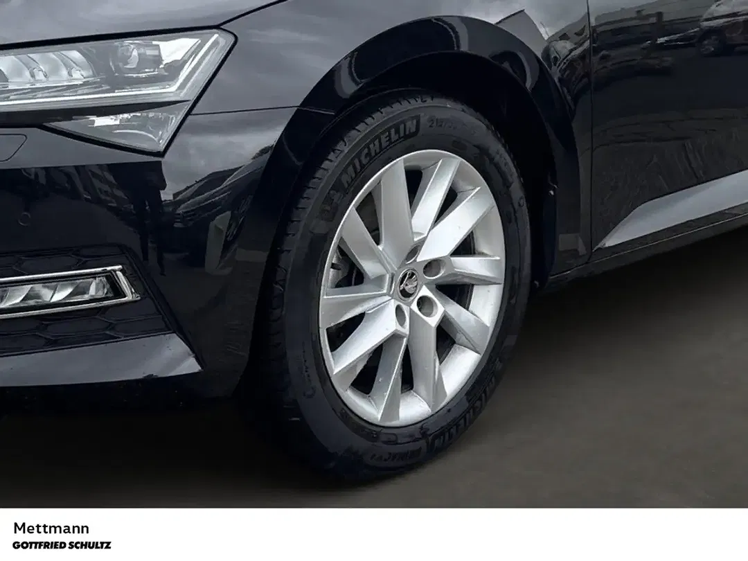 Skoda Superb - Thumbnail 8