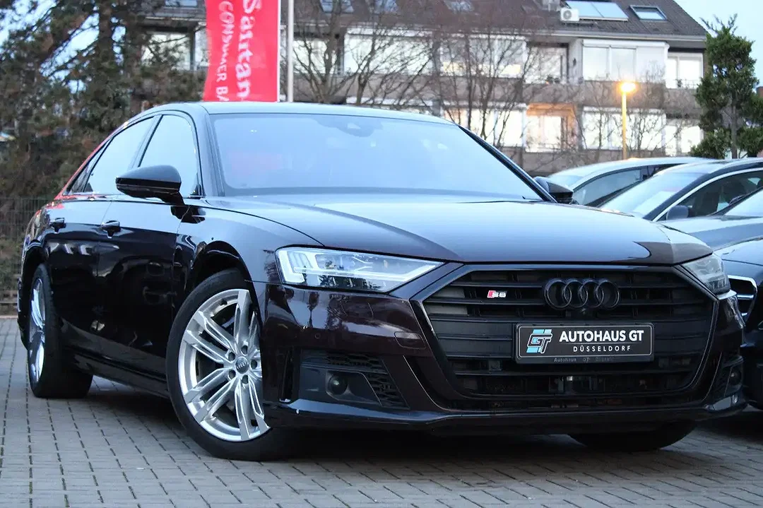 Audi S8 - Afbeelding 1