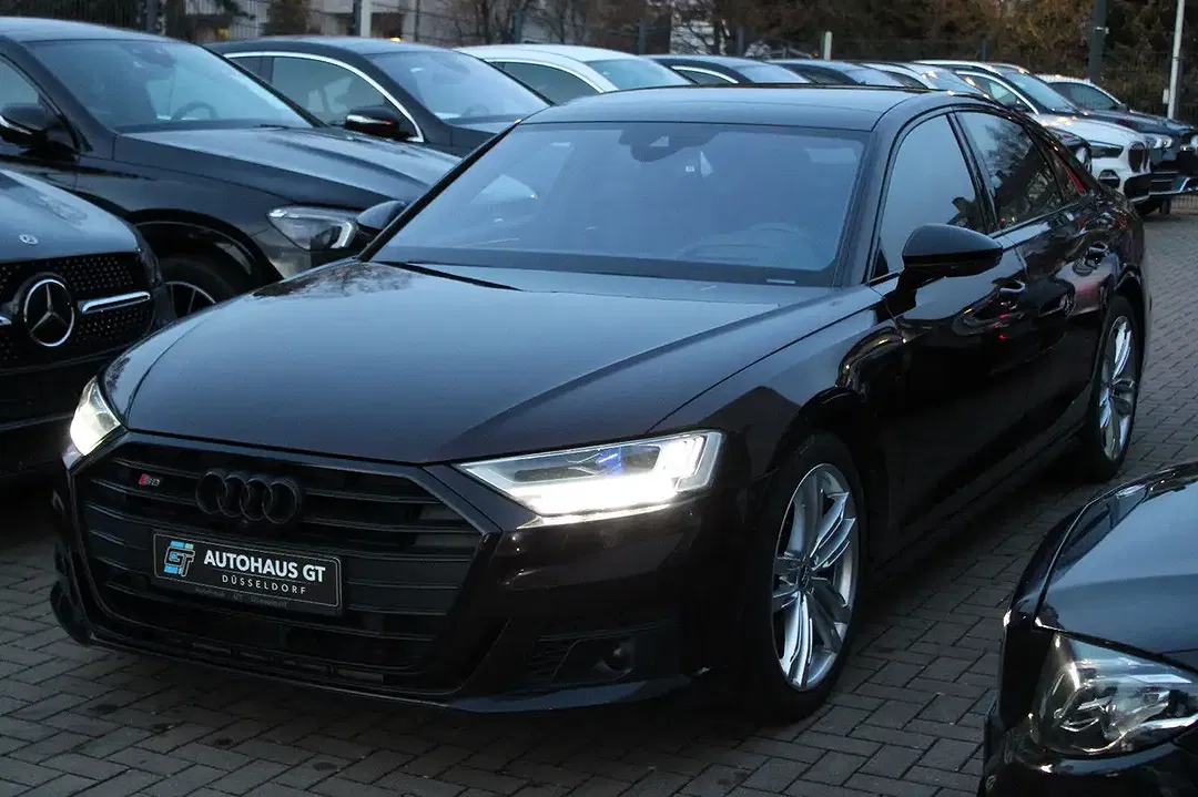 Audi S8 - Thumbnail 5