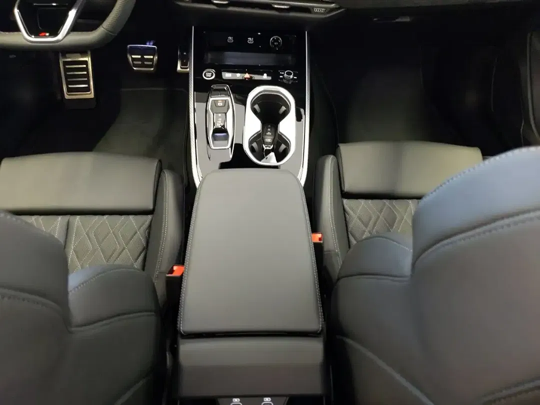 Audi A6 - Thumbnail 12