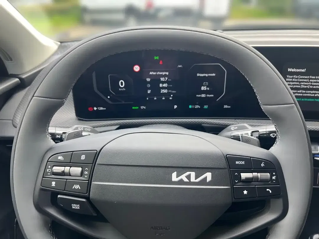 Kia EV6 - Thumbnail 8