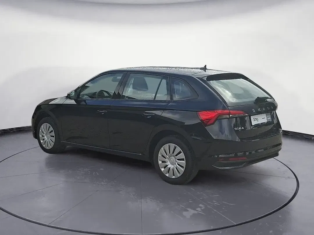 Skoda Scala - Thumbnail 4
