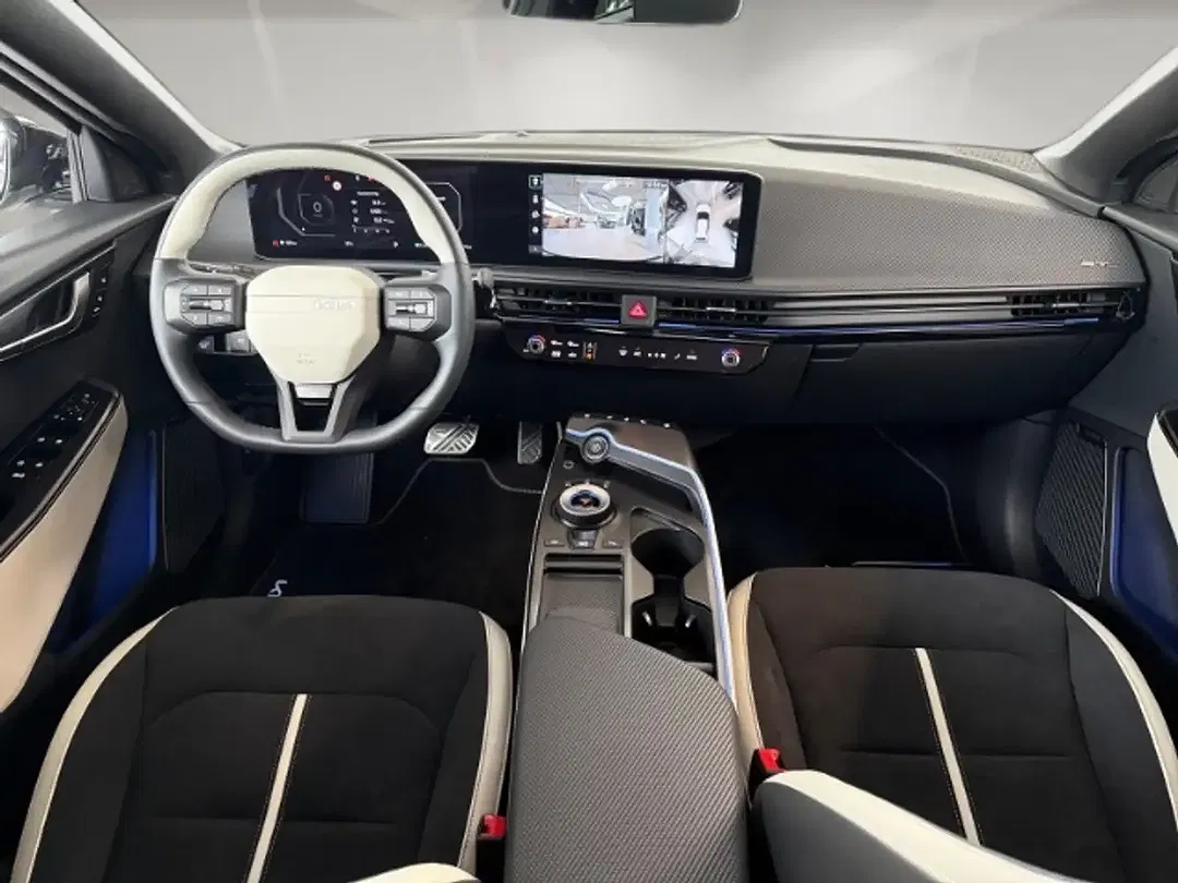 Kia EV6 - Thumbnail 11