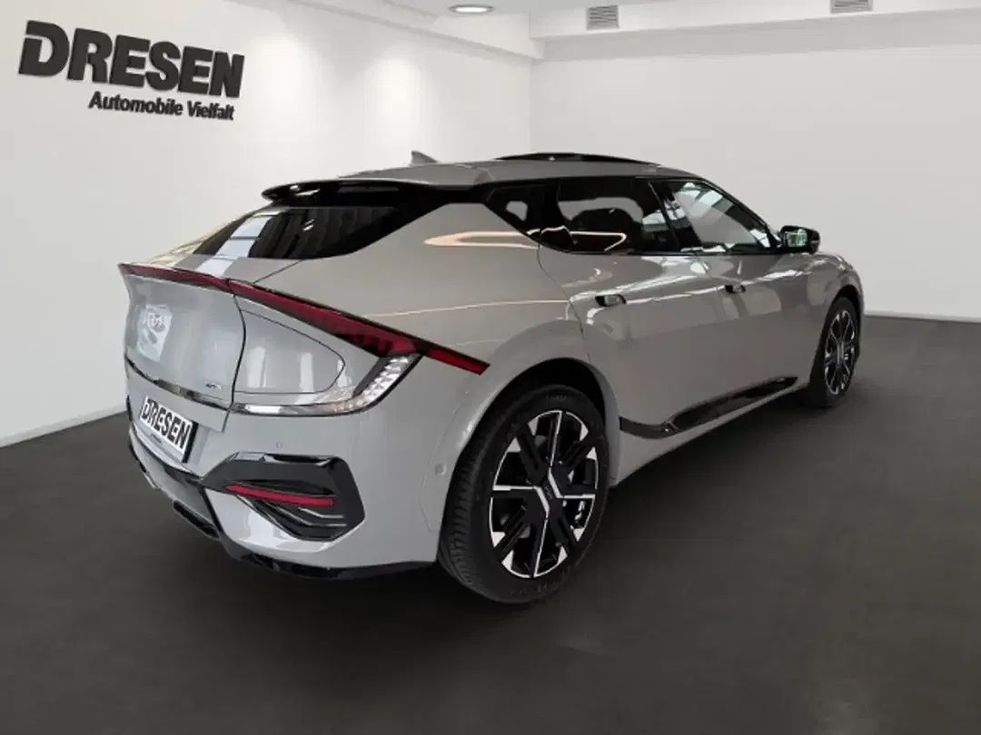 Kia EV6 - Thumbnail 3