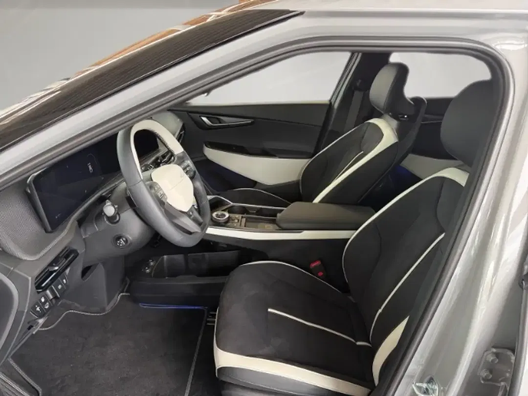 Kia EV6 - Thumbnail 7