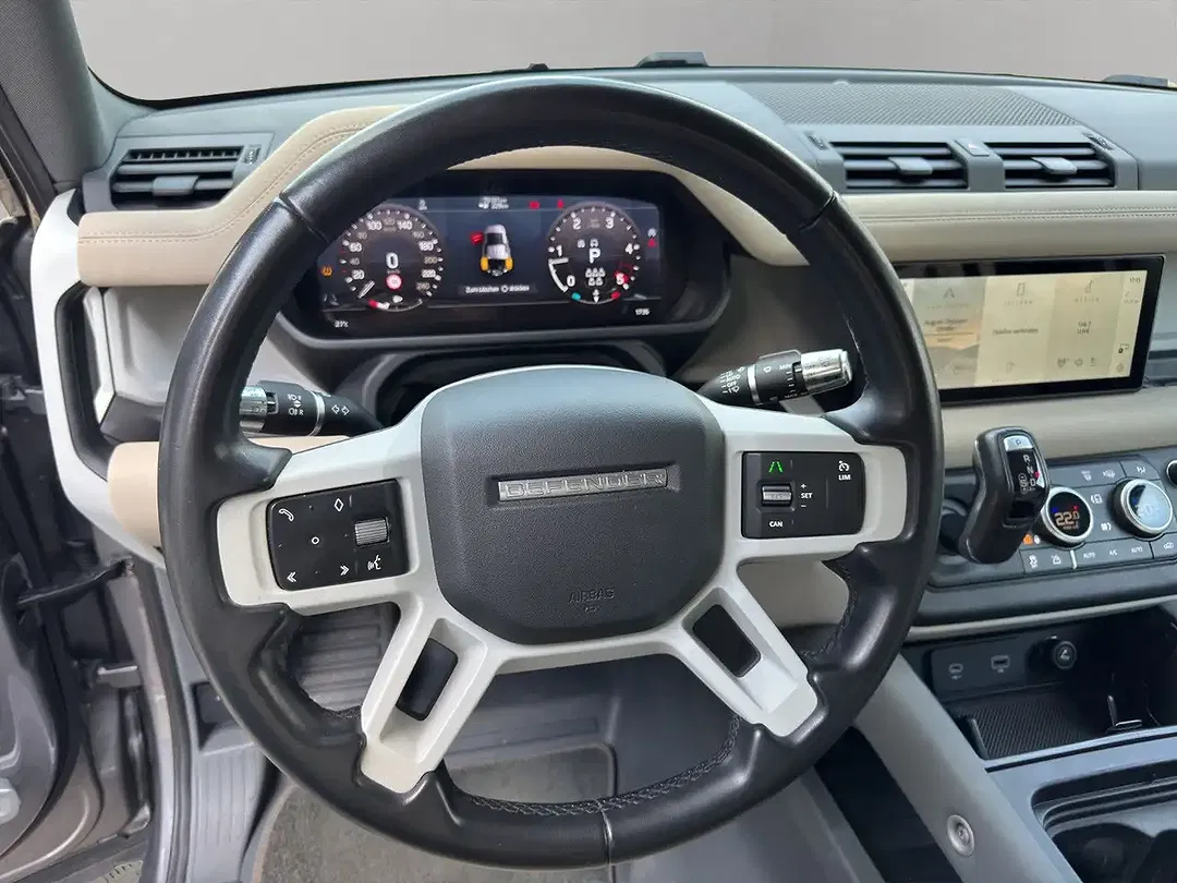 Land Rover Defender - Thumbnail 10