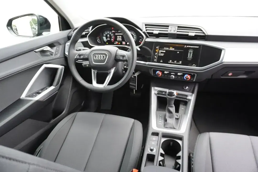 Audi Q3 - Thumbnail 14