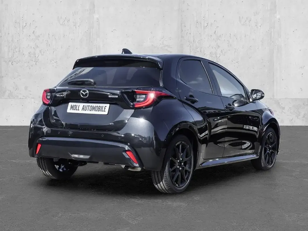 Mazda 2 - Thumbnail 2