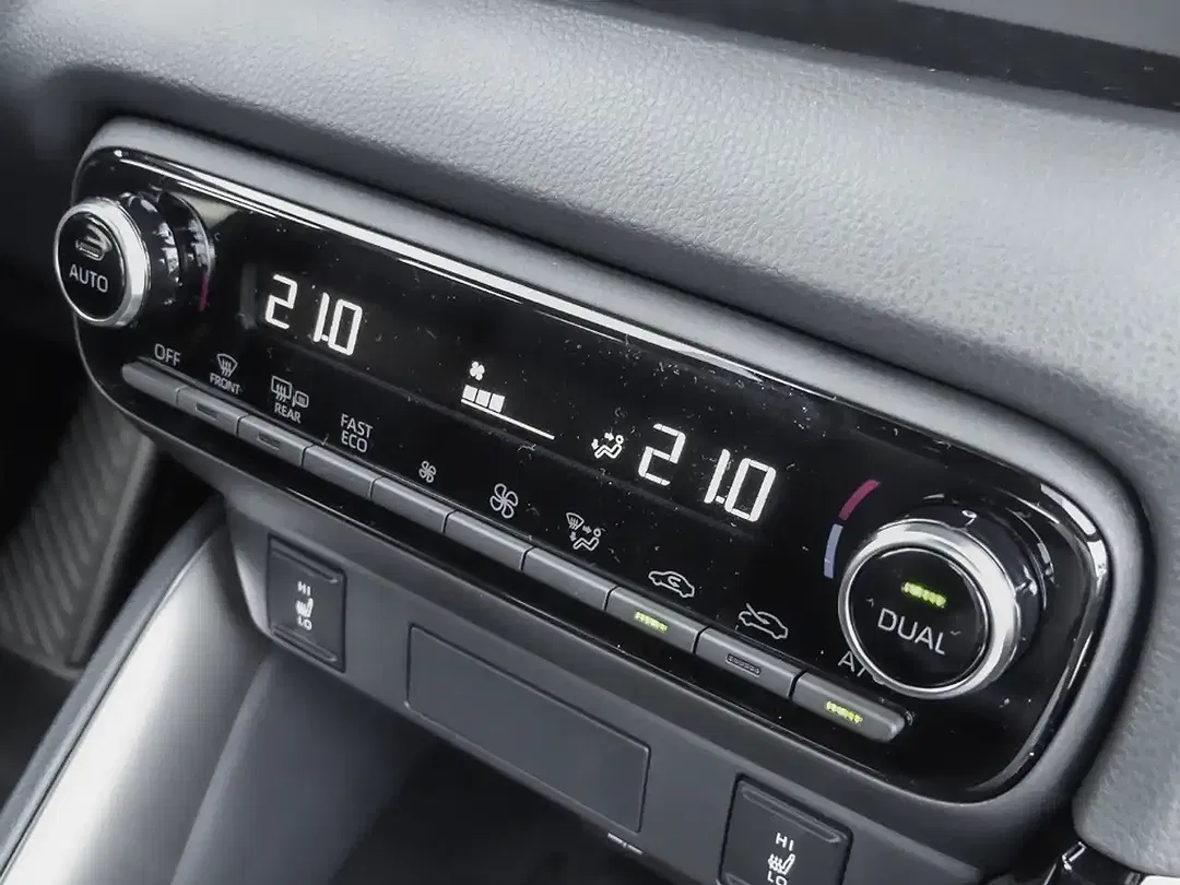 Mazda 2 - Thumbnail 9