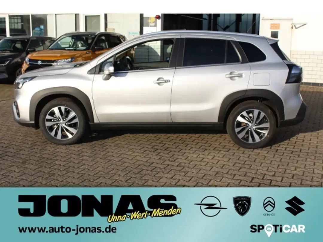 Suzuki SX4 S-Cross - Thumbnail 8