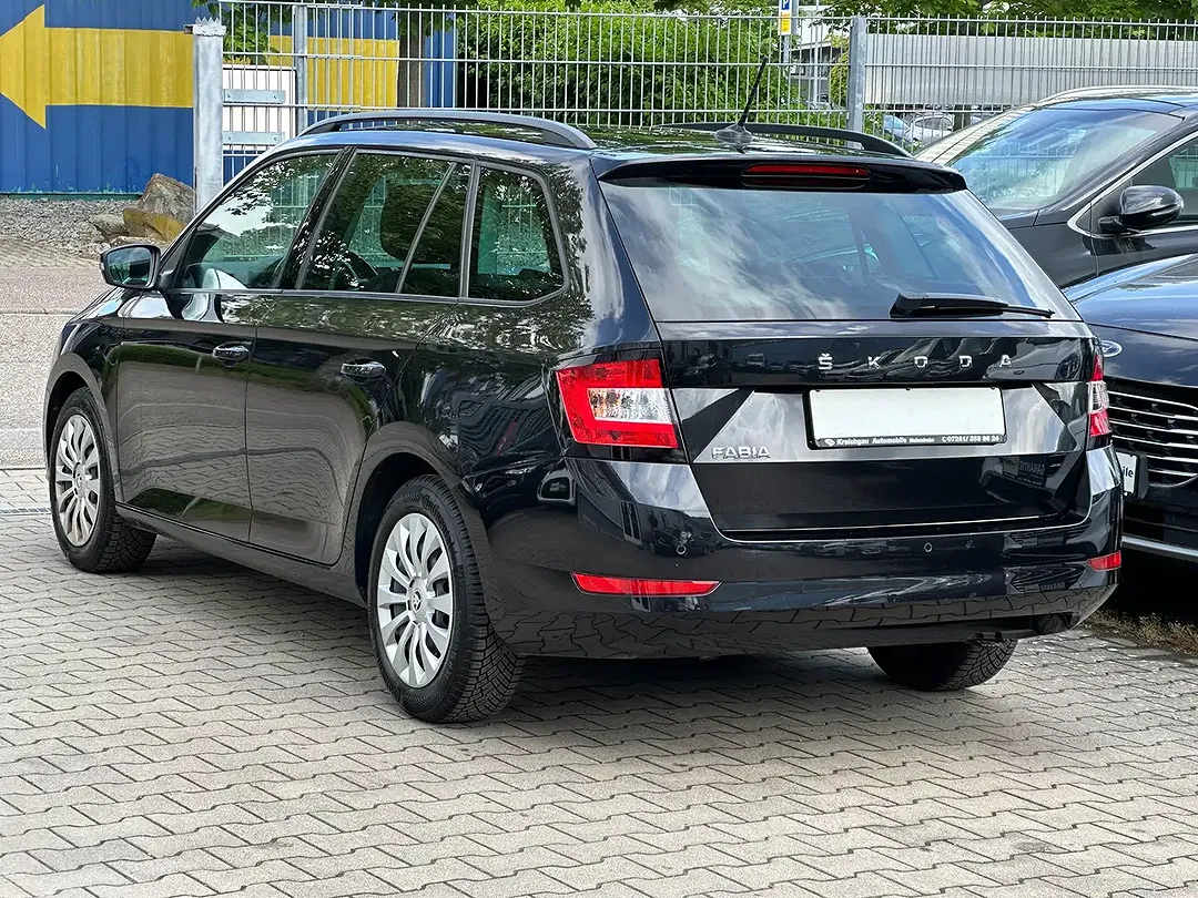 Skoda Fabia - Thumbnail 3