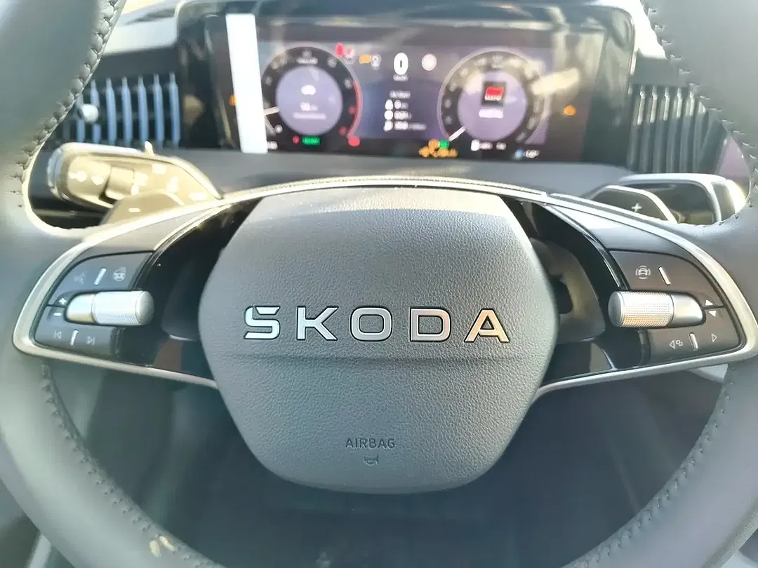 Skoda Superb - Thumbnail 9