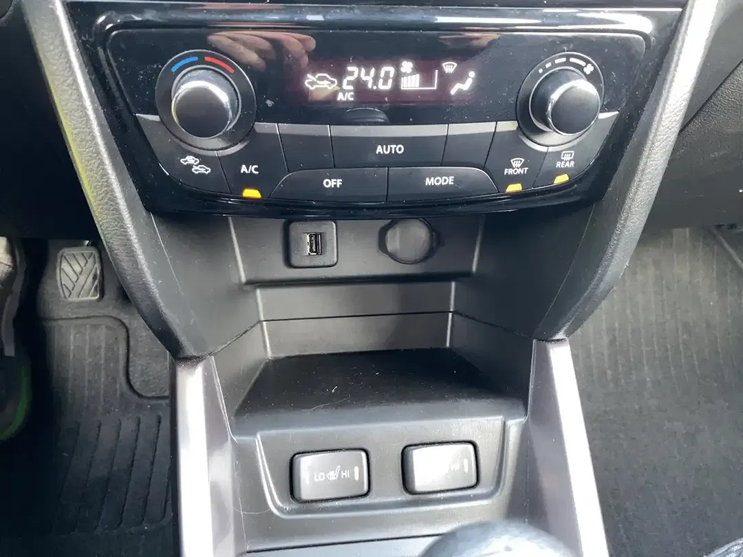 Suzuki Vitara - Thumbnail 14
