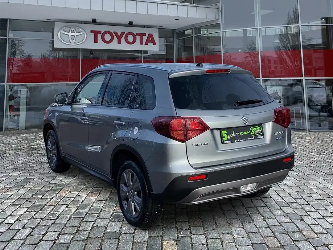 Suzuki Vitara - Thumbnail 3