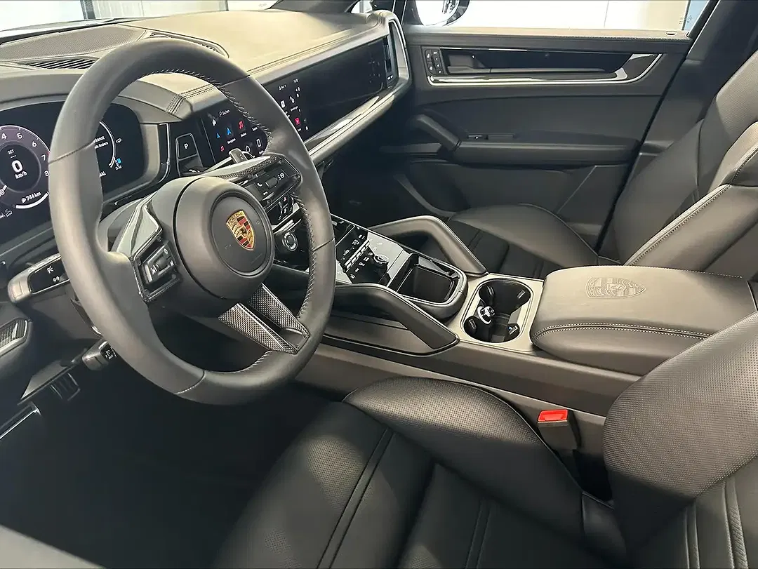 Porsche Cayenne - Thumbnail 13