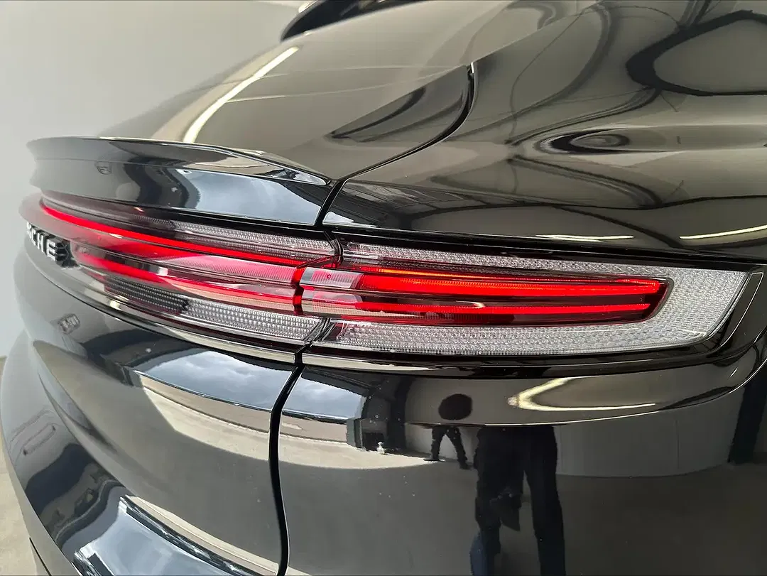 Porsche Cayenne - Thumbnail 7
