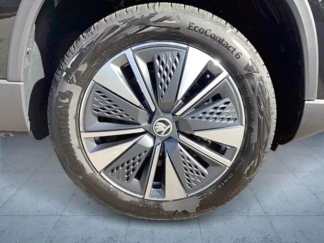 Skoda Karoq - Thumbnail 7