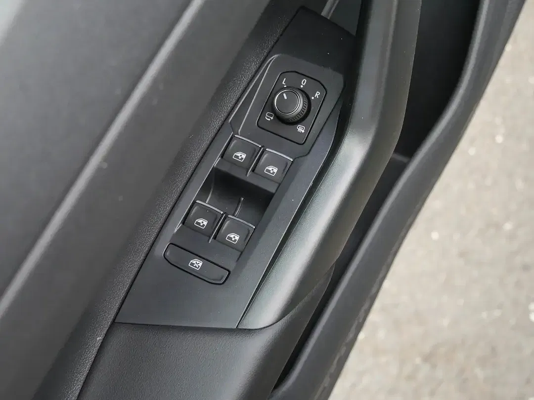 Volkswagen Polo - Thumbnail 13