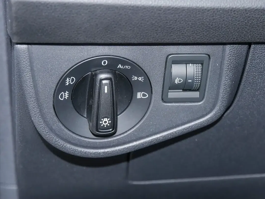 Volkswagen Polo - Thumbnail 15