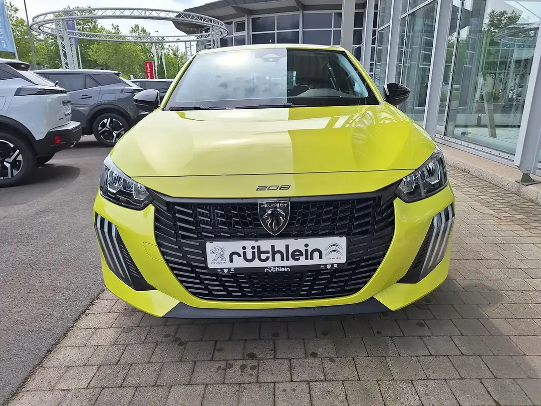 Peugeot 208 - Thumbnail 2
