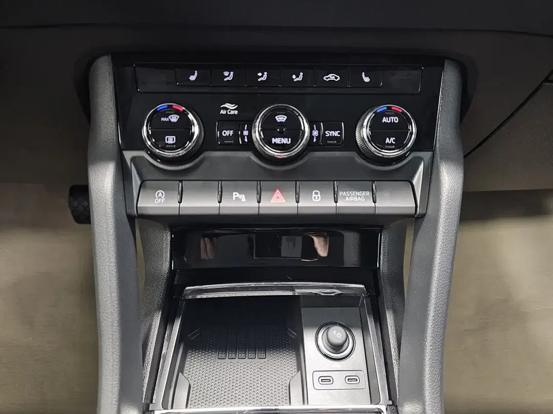 Skoda Karoq - Thumbnail 14