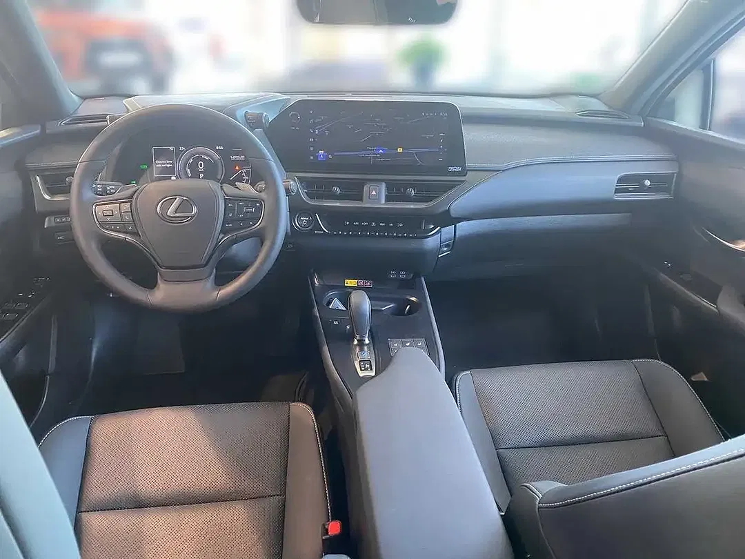 Lexus UX 300e - Thumbnail 14
