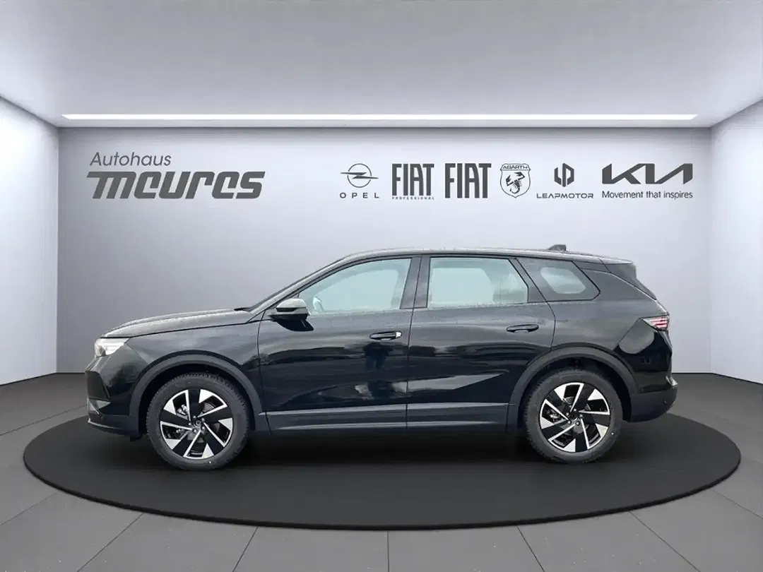Opel Grandland - Thumbnail 2